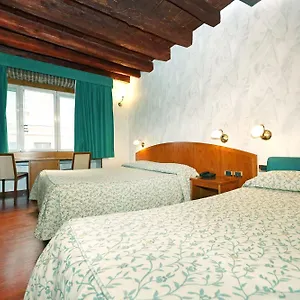 corot.it-romehotels.com/